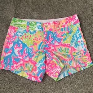 Lilly Pulitzer patterned shorts size 4